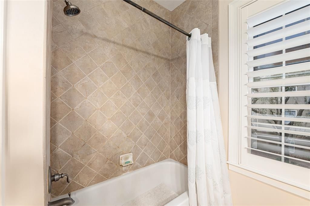 En Venta: $1,275,000 (3 camas, 3 baños, 5340 Pies cuadrados)