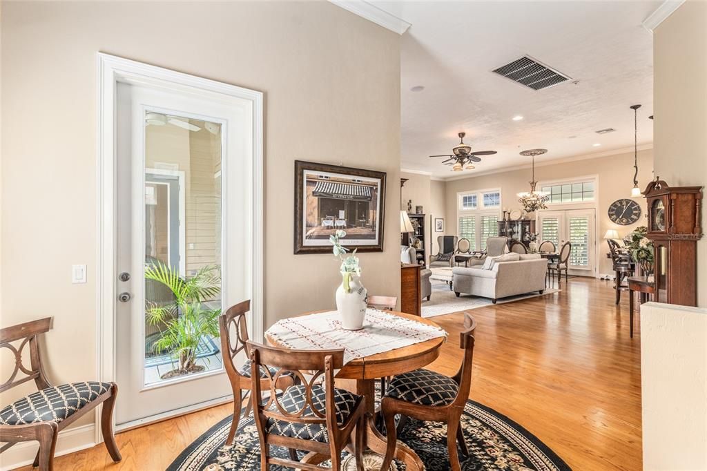 En Venta: $1,275,000 (3 camas, 3 baños, 5340 Pies cuadrados)