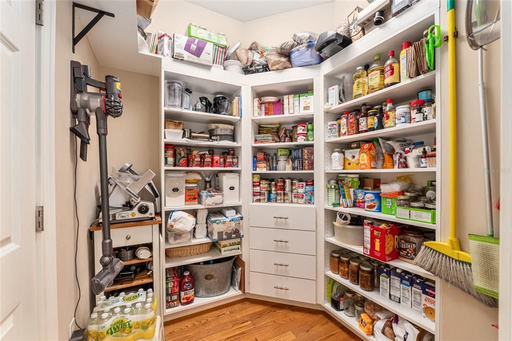 En Venta: $1,275,000 (3 camas, 3 baños, 5340 Pies cuadrados)