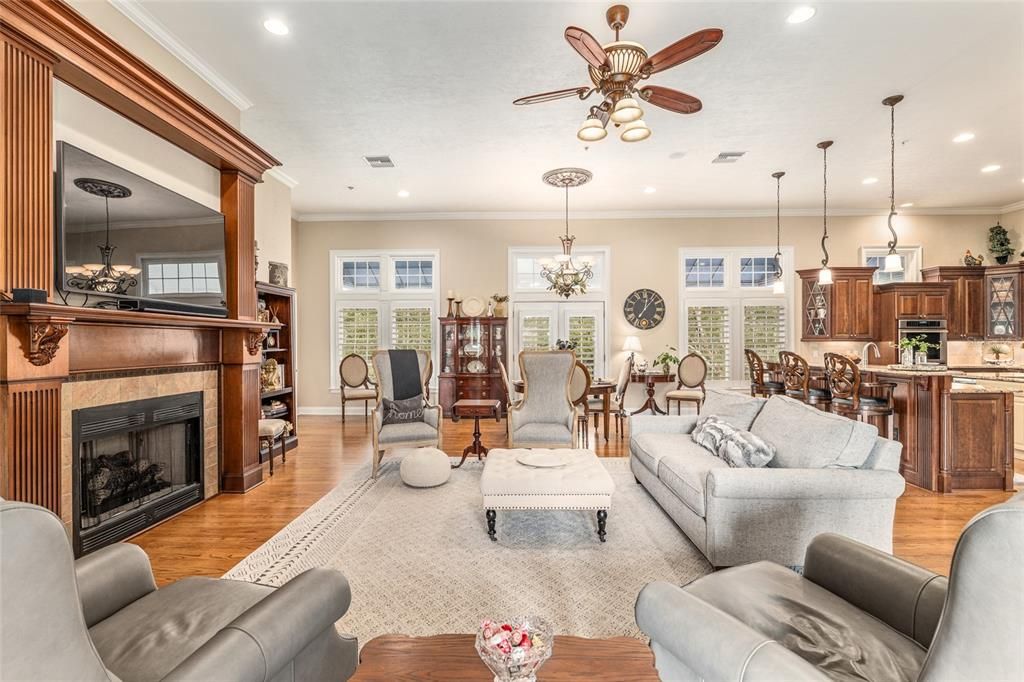 En Venta: $1,275,000 (3 camas, 3 baños, 5340 Pies cuadrados)