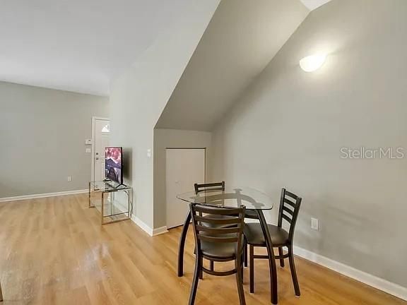 En Venta: $197,000 (3 camas, 3 baños, 1176 Pies cuadrados)