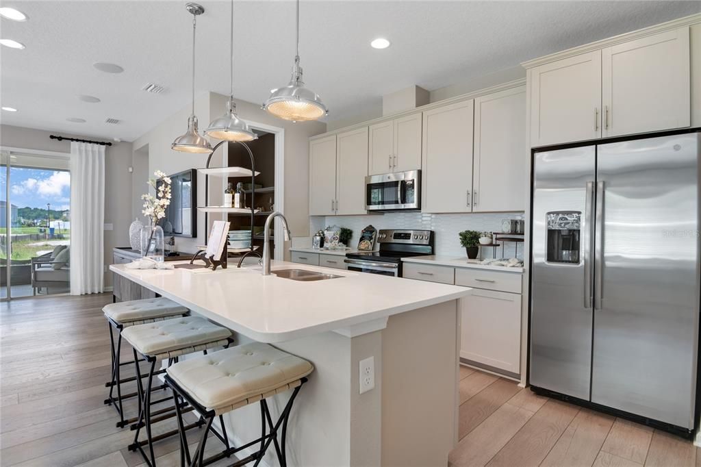 For Sale: $367,928 (4 beds, 3 baths, 1813 Square Feet)