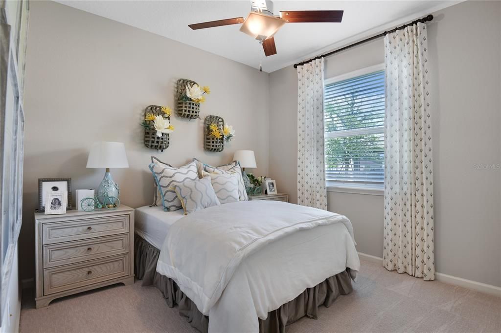 For Sale: $367,928 (4 beds, 3 baths, 1813 Square Feet)