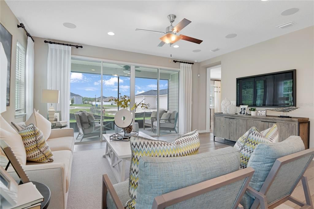 For Sale: $367,928 (4 beds, 3 baths, 1813 Square Feet)