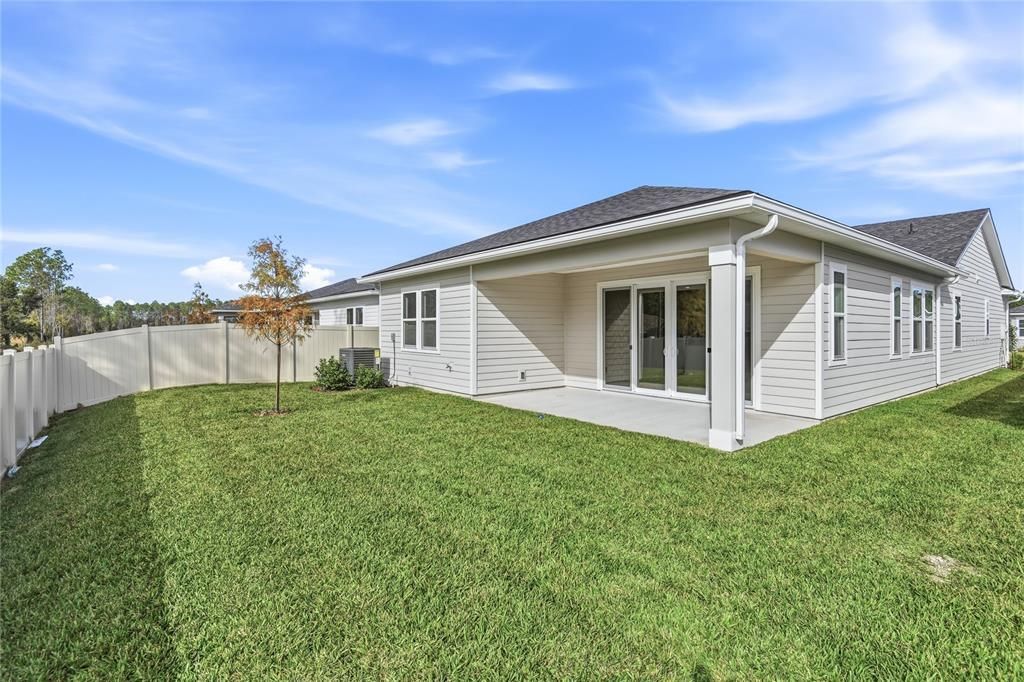 На продажу: $355,992 (4 спален, 3 ванн, 1813 Квадратных фут)