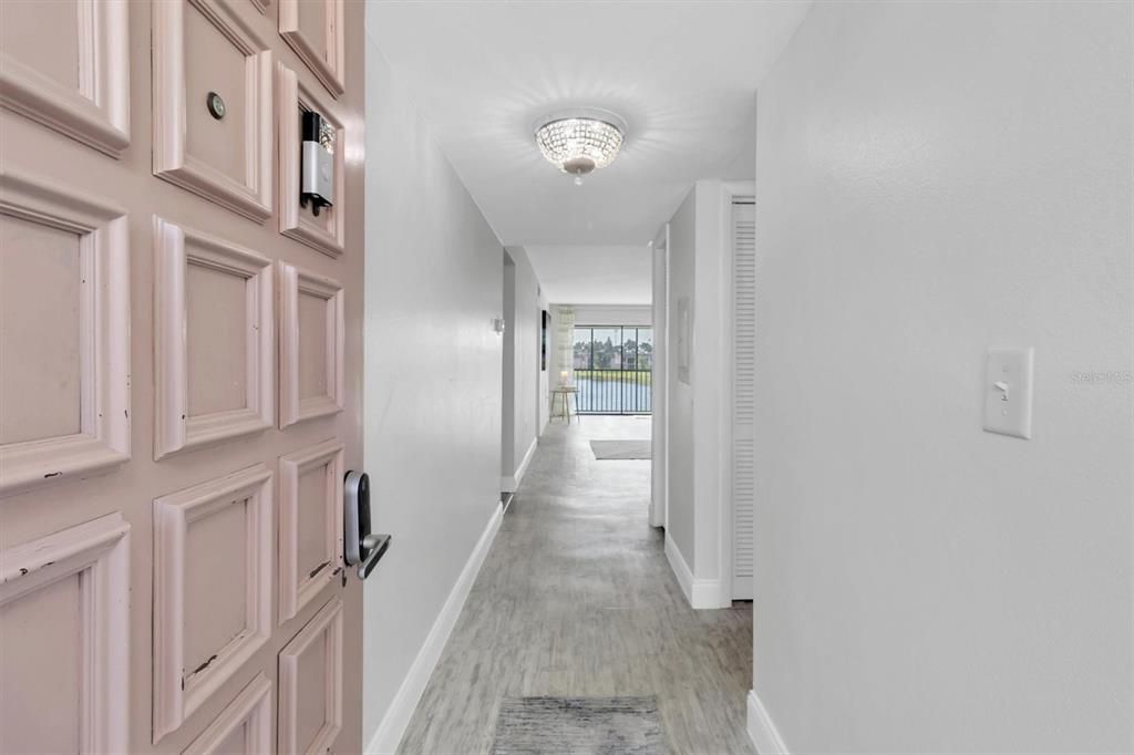 For Sale: $197,500 (2 beds, 2 baths, 1094 Square Feet)