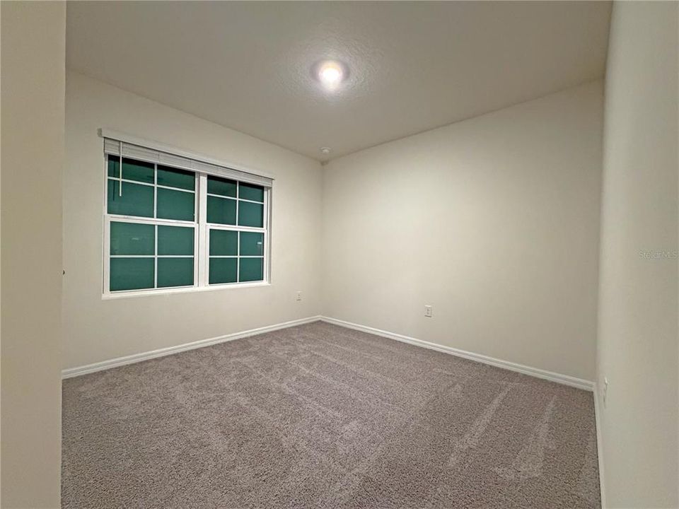 For Rent: $2,400 (4 beds, 2 baths, 1828 Square Feet)