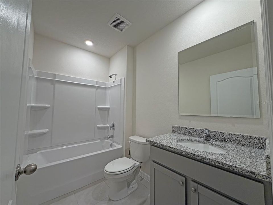 For Rent: $2,400 (4 beds, 2 baths, 1828 Square Feet)