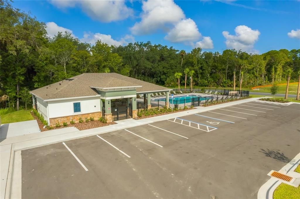 For Rent: $2,400 (4 beds, 2 baths, 1828 Square Feet)