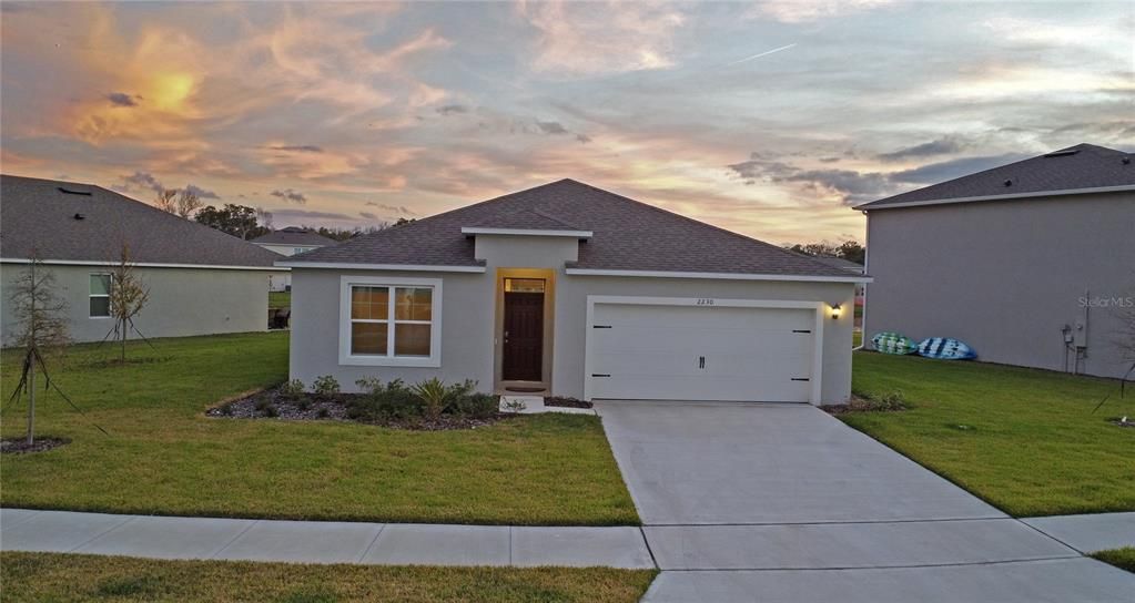 For Rent: $2,400 (4 beds, 2 baths, 1828 Square Feet)