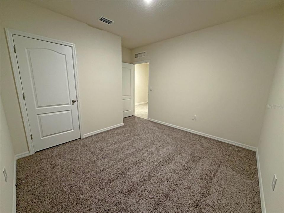 For Rent: $2,400 (4 beds, 2 baths, 1828 Square Feet)