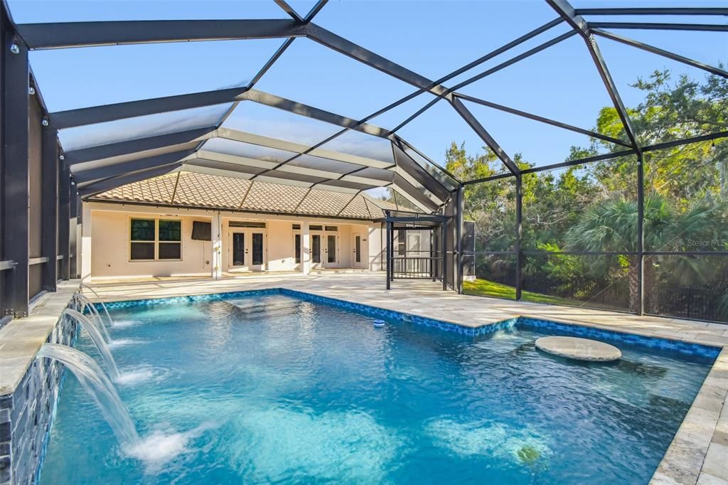 На продажу: $1,380,000 (5 спален, 4 ванн, 3945 Квадратных фут)