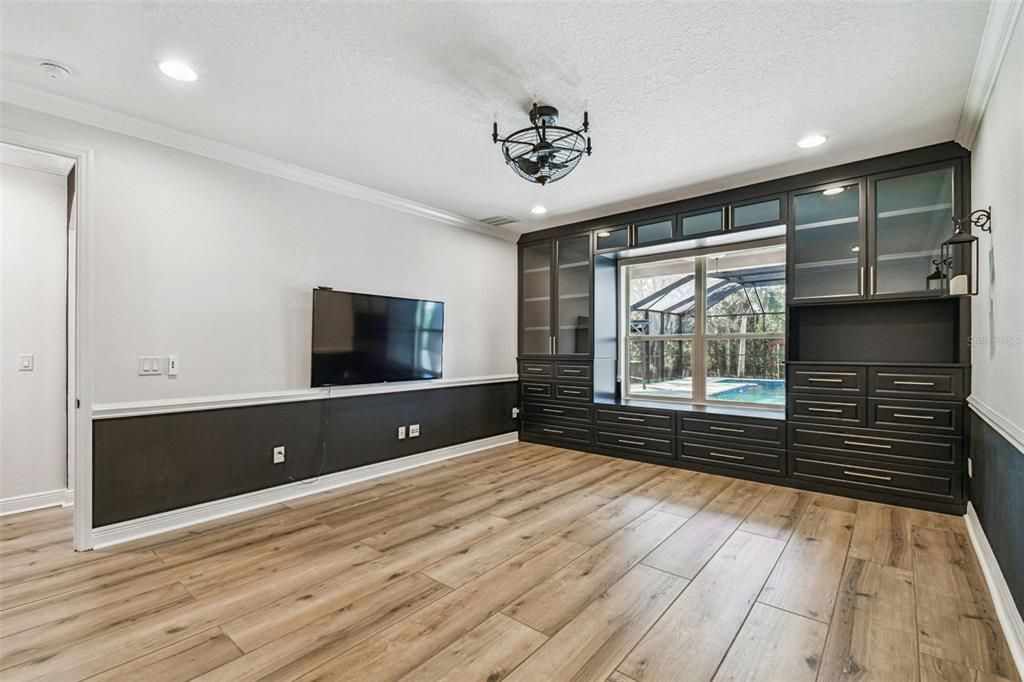 На продажу: $1,380,000 (5 спален, 4 ванн, 3945 Квадратных фут)