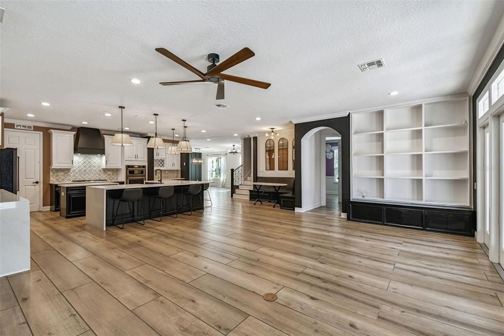 На продажу: $1,380,000 (5 спален, 4 ванн, 3945 Квадратных фут)