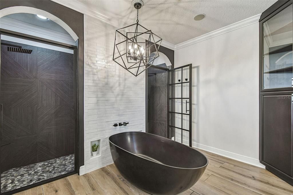 На продажу: $1,380,000 (5 спален, 4 ванн, 3945 Квадратных фут)