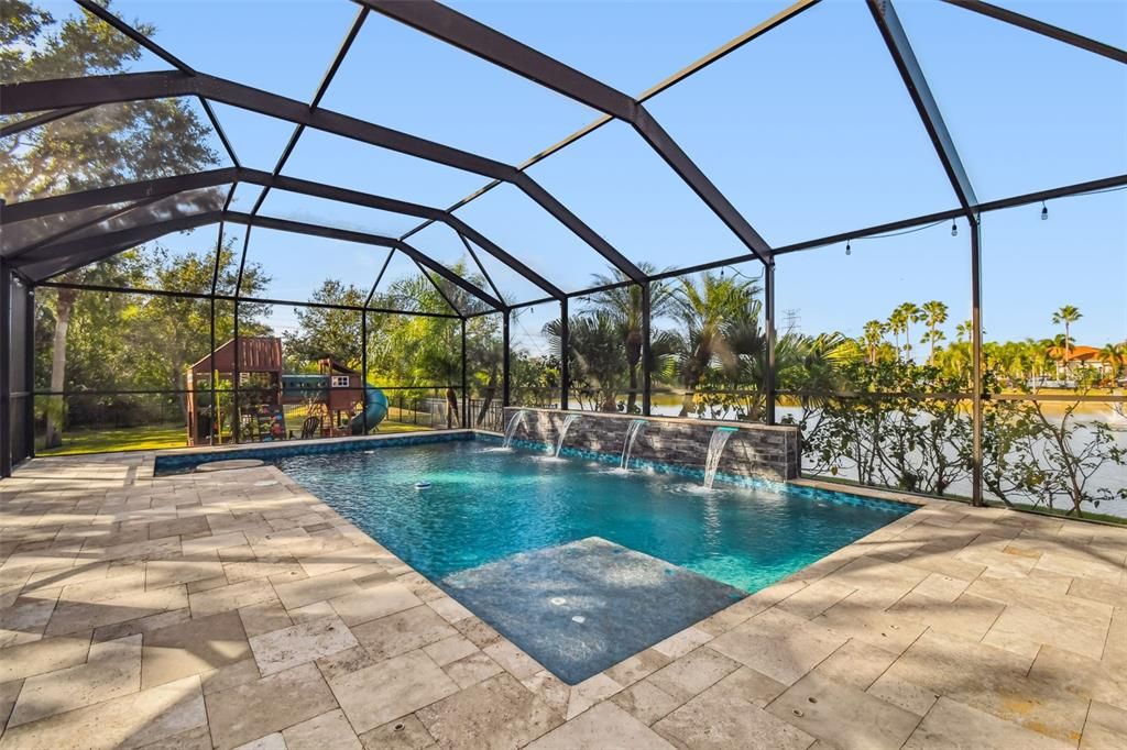 На продажу: $1,380,000 (5 спален, 4 ванн, 3945 Квадратных фут)