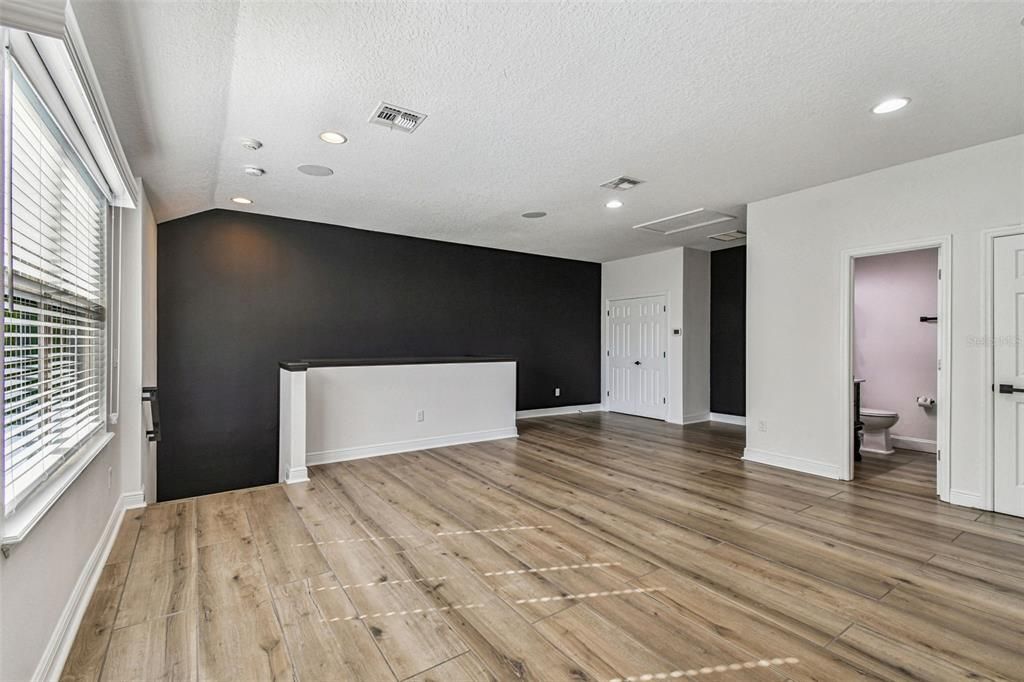 На продажу: $1,380,000 (5 спален, 4 ванн, 3945 Квадратных фут)