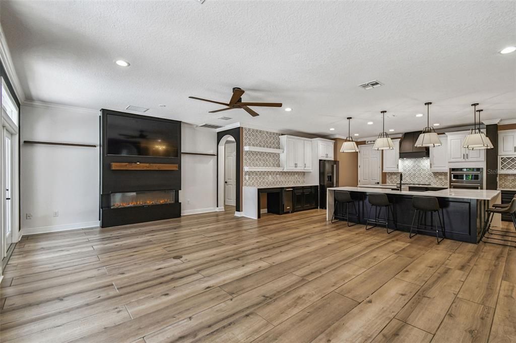 На продажу: $1,380,000 (5 спален, 4 ванн, 3945 Квадратных фут)