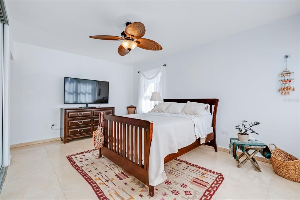 En Renta: $4,000 (3 camas, 3 baños, 1460 Pies cuadrados)