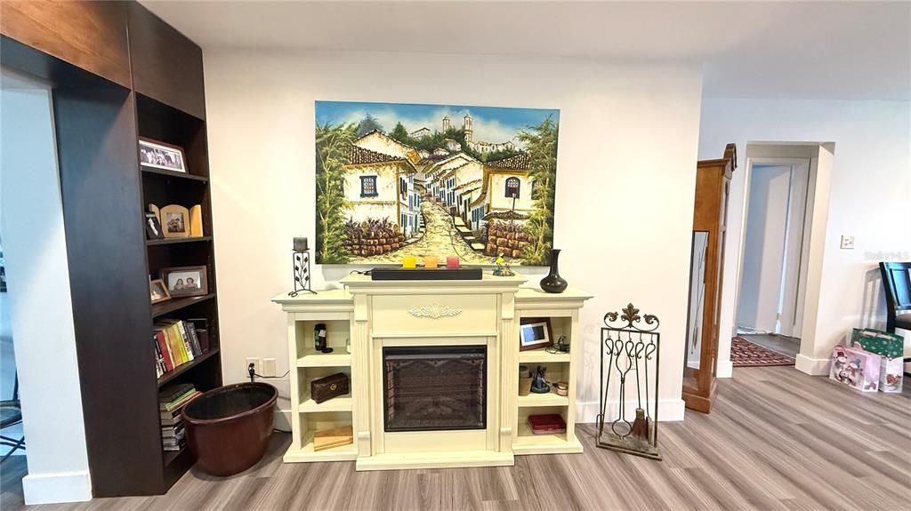 На продажу: $429,900 (3 спален, 2 ванн, 1312 Квадратных фут)