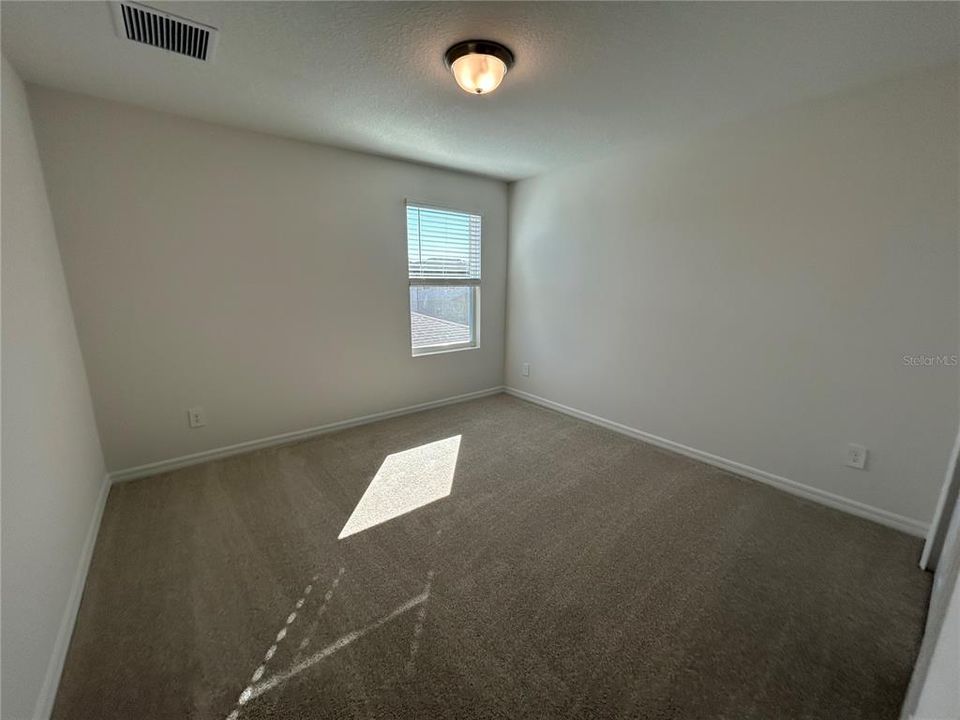 For Rent: $2,495 (5 beds, 3 baths, 2828 Square Feet)