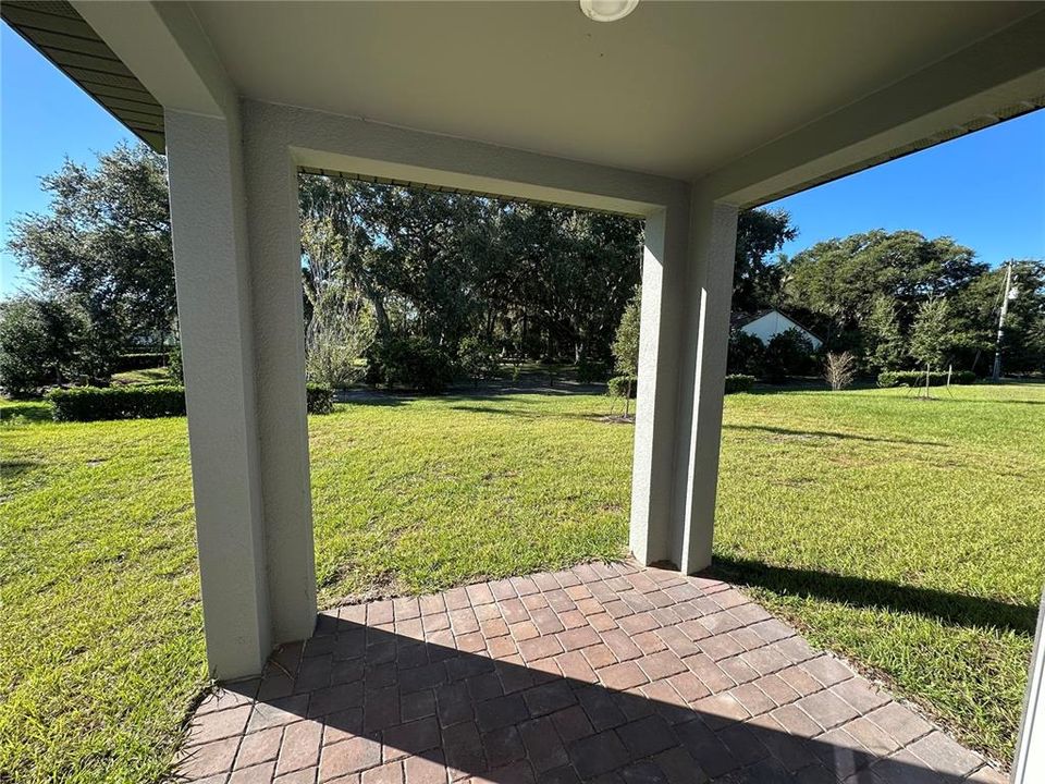 For Rent: $2,495 (5 beds, 3 baths, 2828 Square Feet)