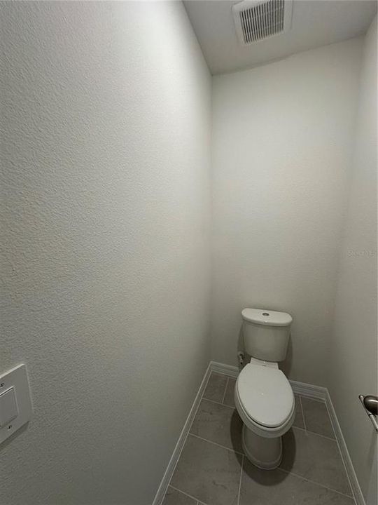 For Rent: $2,495 (5 beds, 3 baths, 2828 Square Feet)