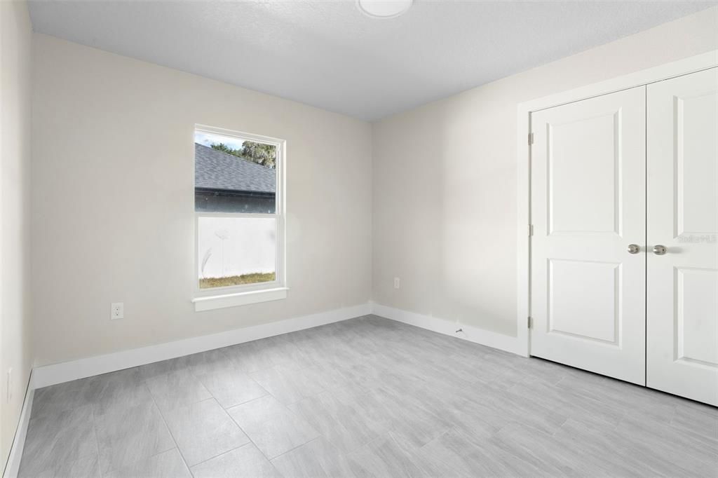 На продажу: $380,000 (4 спален, 2 ванн, 1672 Квадратных фут)