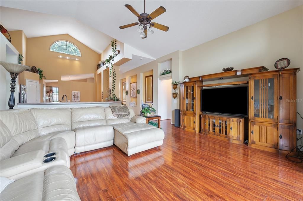 For Sale: $509,900 (4 beds, 3 baths, 2571 Square Feet)