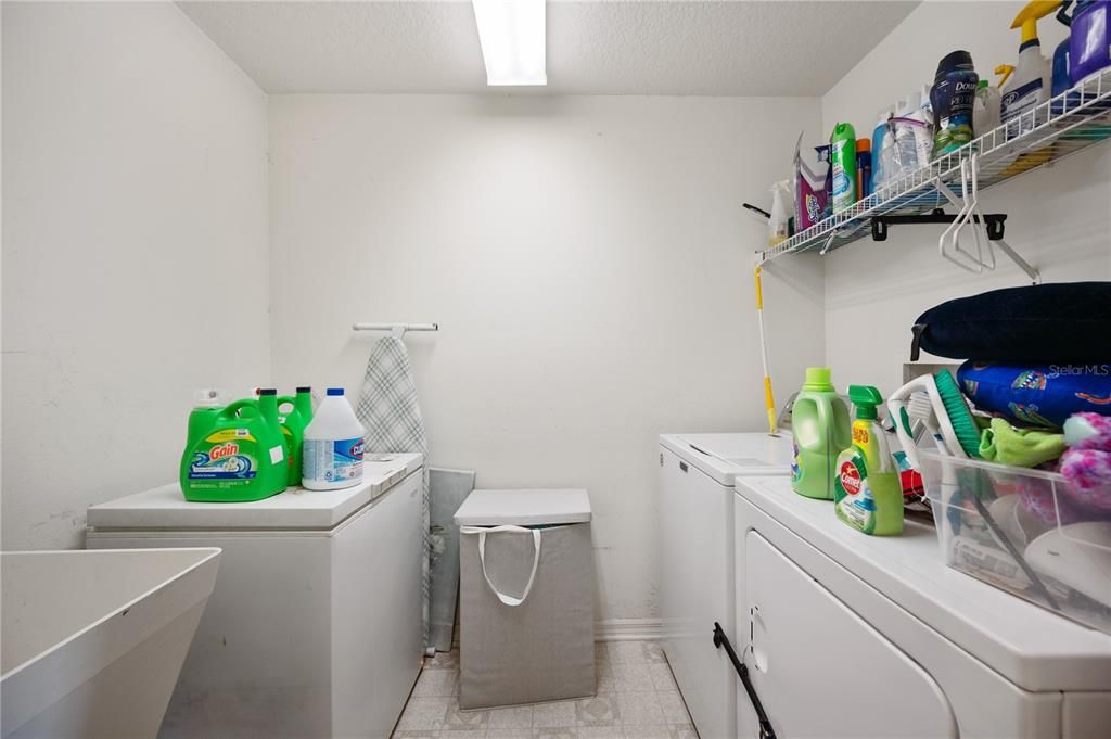 For Sale: $509,900 (4 beds, 3 baths, 2571 Square Feet)