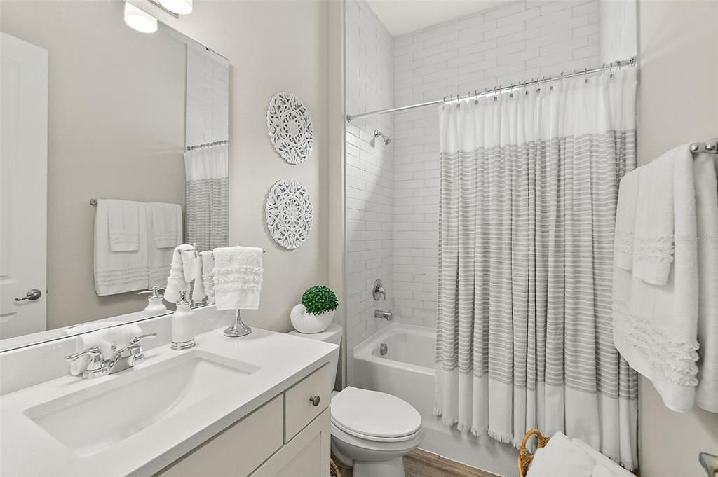 На продажу: $425,000 (2 спален, 2 ванн, 1692 Квадратных фут)