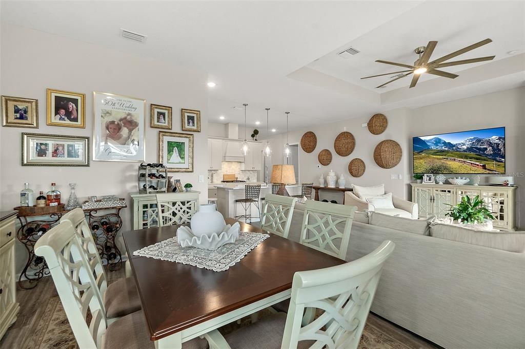 На продажу: $425,000 (2 спален, 2 ванн, 1692 Квадратных фут)