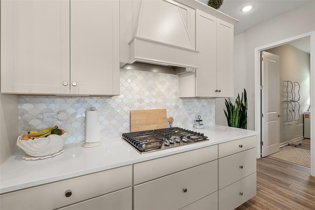 На продажу: $425,000 (2 спален, 2 ванн, 1692 Квадратных фут)