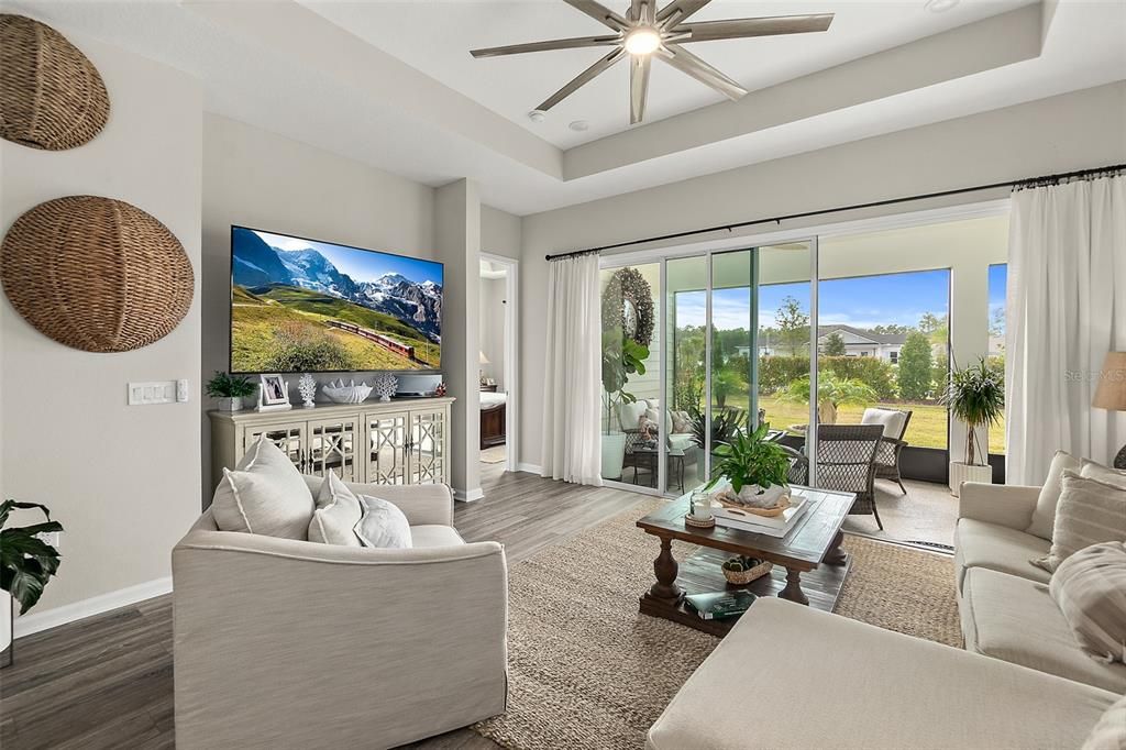 На продажу: $425,000 (2 спален, 2 ванн, 1692 Квадратных фут)