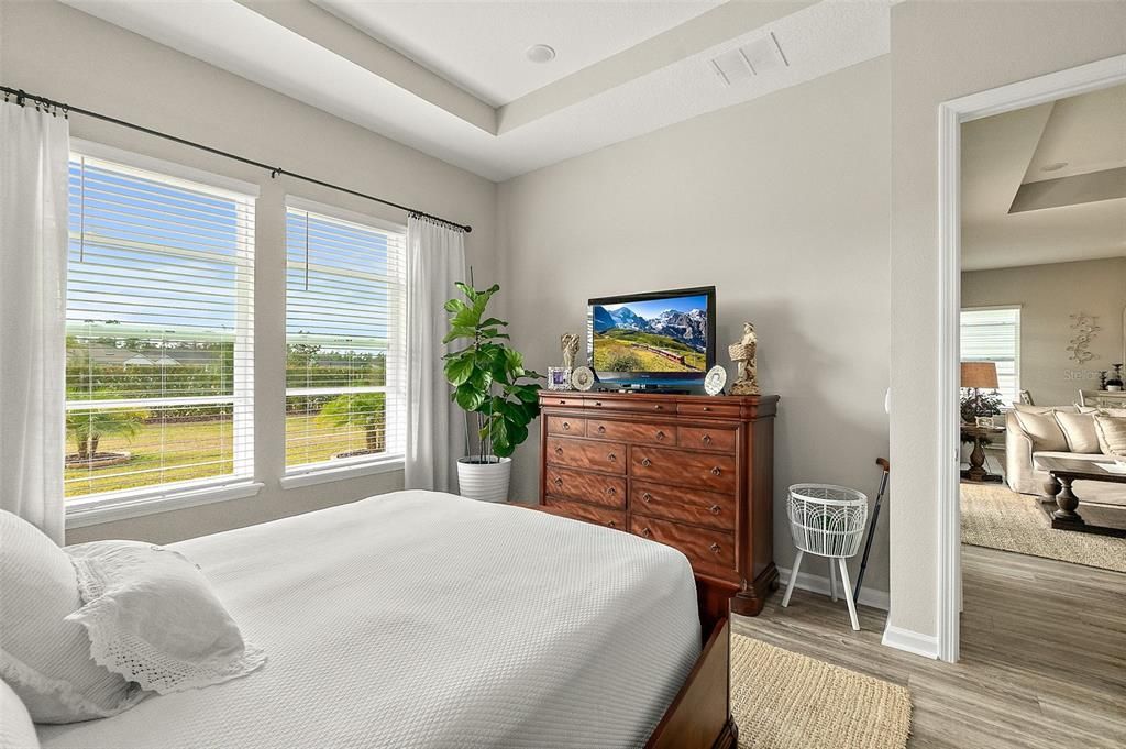 На продажу: $425,000 (2 спален, 2 ванн, 1692 Квадратных фут)