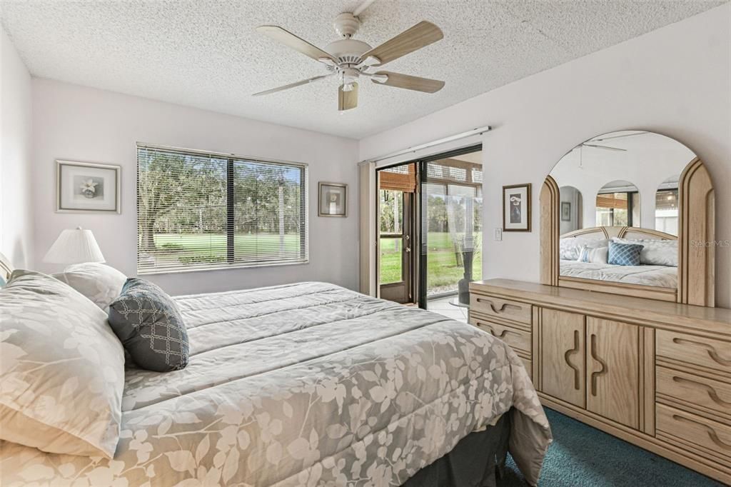 待售: $255,000 (2 贝兹, 2 浴室, 983 平方英尺)