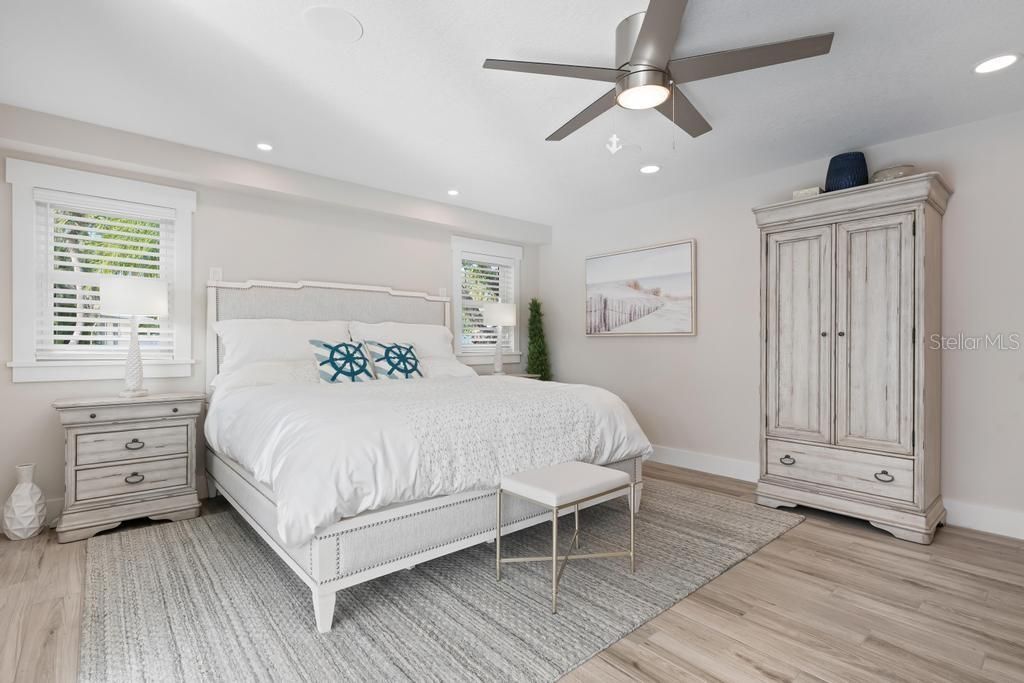 For Sale: $1,395,000 (3 beds, 3 baths, 1610 Square Feet)