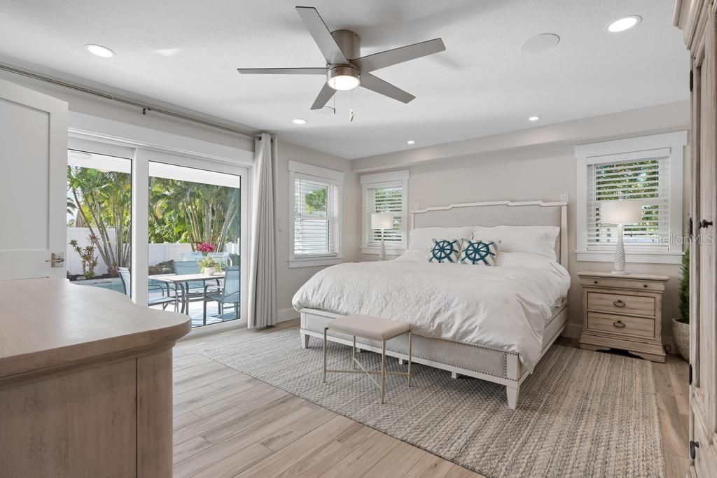 For Sale: $1,395,000 (3 beds, 3 baths, 1610 Square Feet)