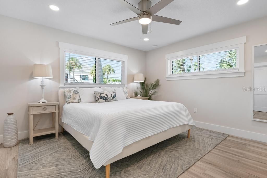 For Sale: $1,395,000 (3 beds, 3 baths, 1610 Square Feet)