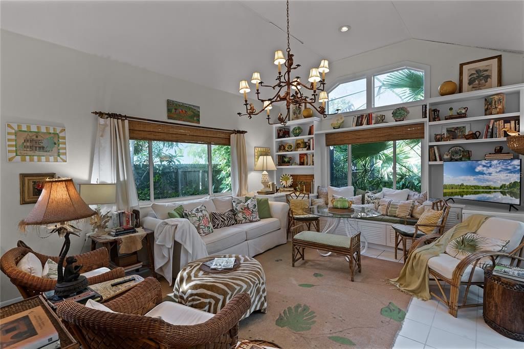 For Sale: $1,150,000 (4 beds, 3 baths, 2635 Square Feet)