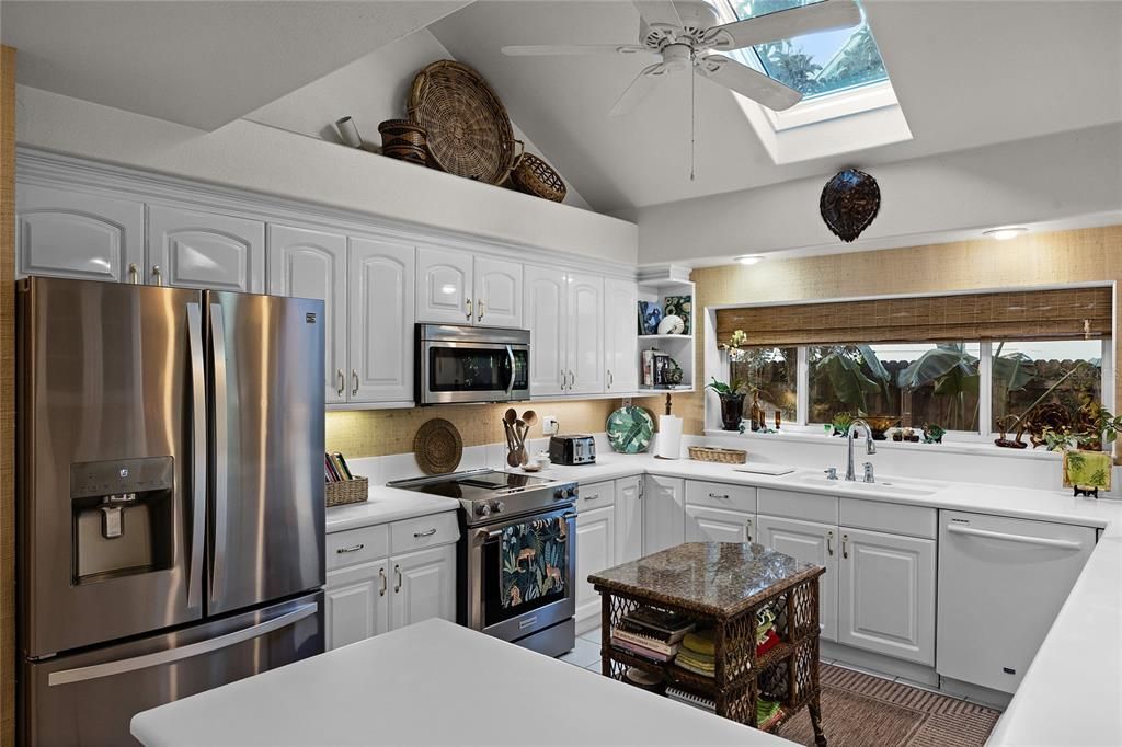 For Sale: $1,150,000 (4 beds, 3 baths, 2635 Square Feet)