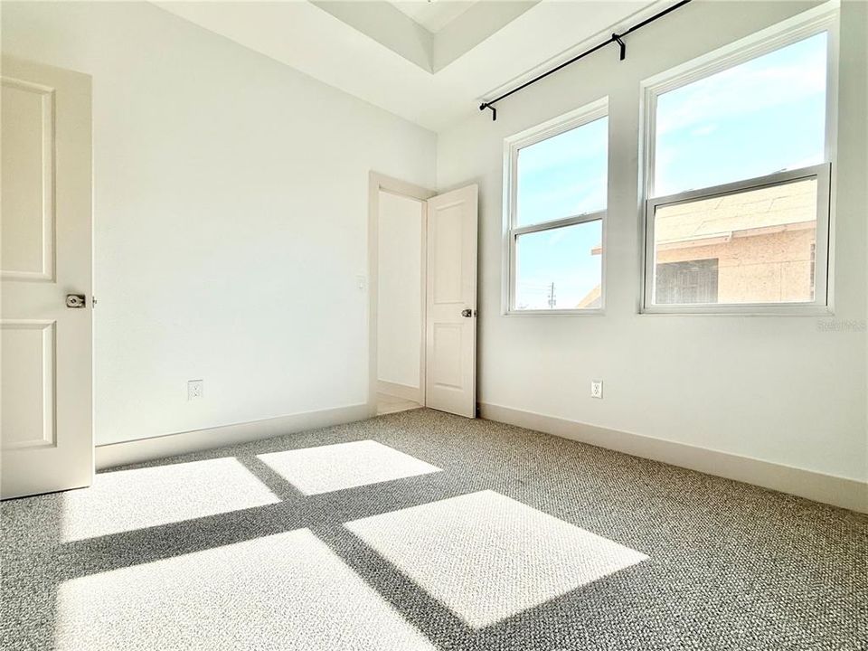 出租: $1,850 (1 贝兹, 1 浴室, 1084 平方英尺)