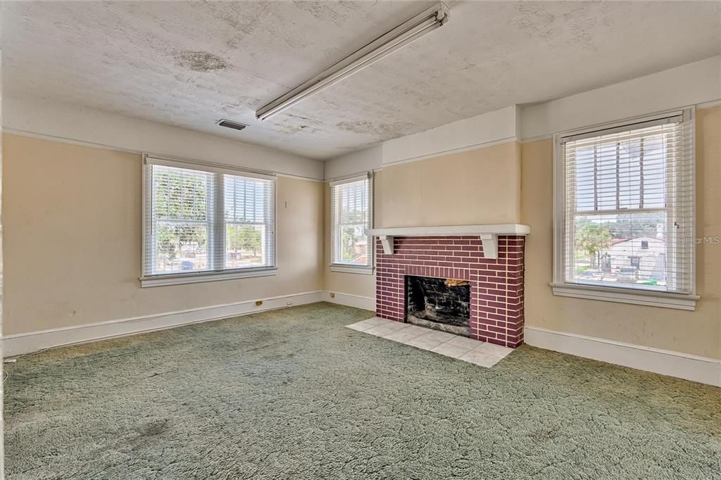 En Venta: $449,999 (0 camas, 0 baños, 3967 Pies cuadrados)