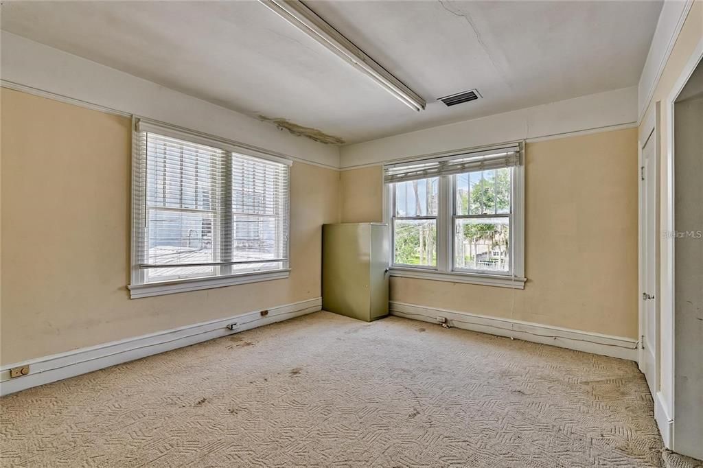 En Venta: $449,999 (0 camas, 0 baños, 3967 Pies cuadrados)