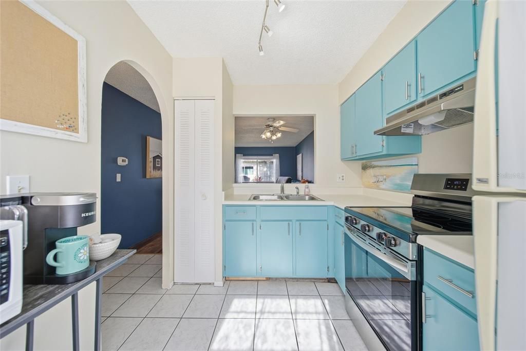 待售: $100,000 (1 贝兹, 1 浴室, 635 平方英尺)