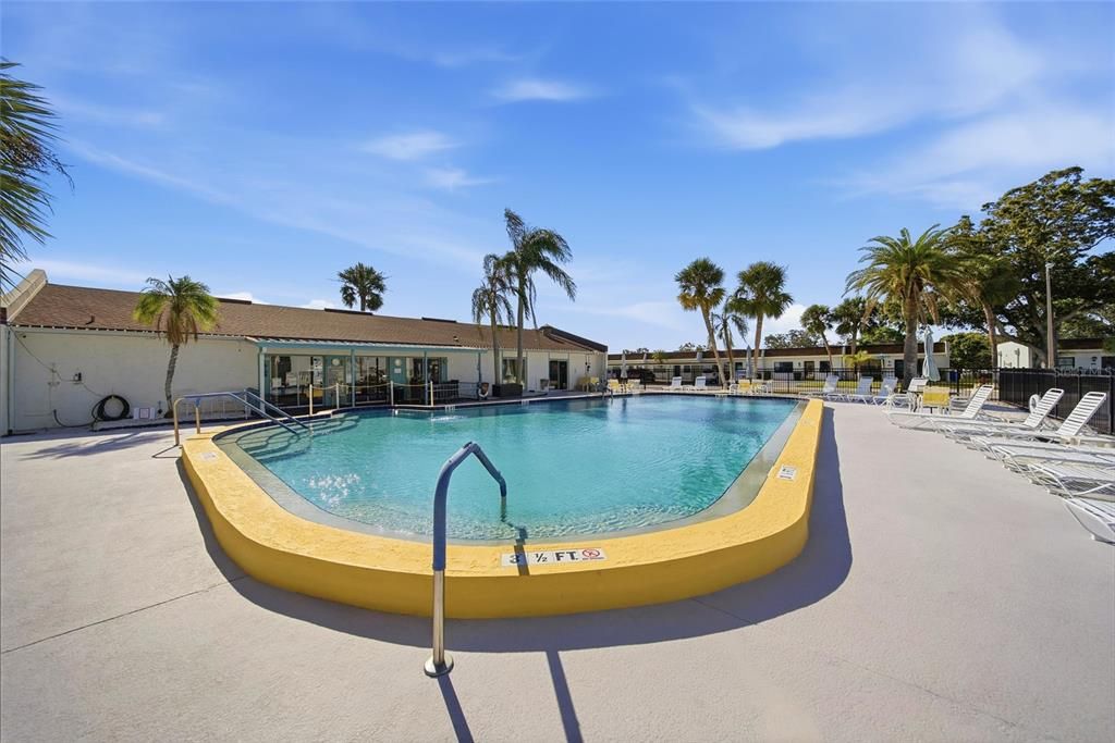 待售: $100,000 (1 贝兹, 1 浴室, 635 平方英尺)