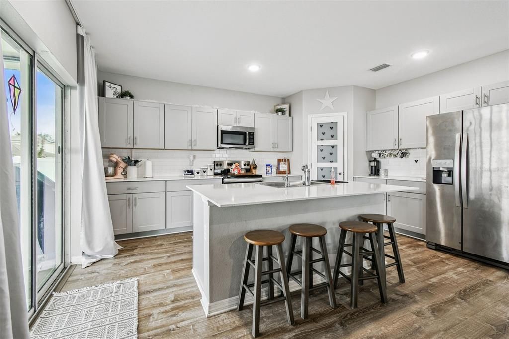 For Sale: $419,900 (5 beds, 3 baths, 2479 Square Feet)