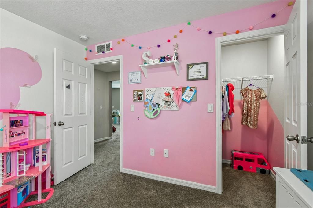 For Sale: $419,900 (5 beds, 3 baths, 2479 Square Feet)