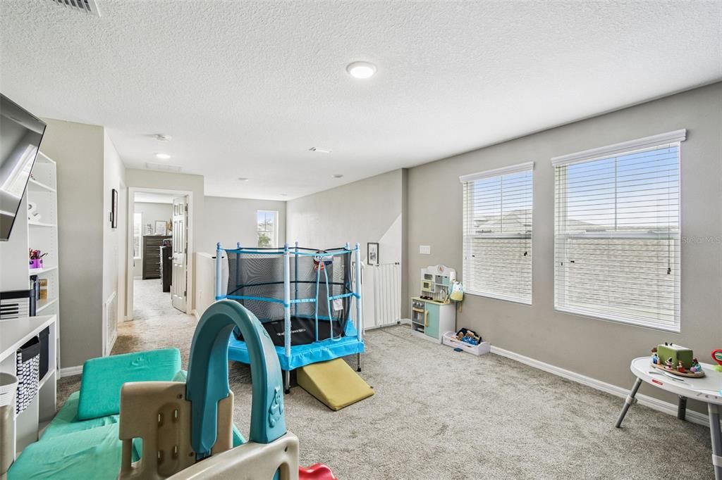 For Sale: $419,900 (5 beds, 3 baths, 2479 Square Feet)