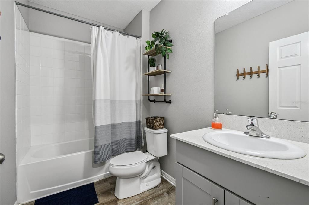 For Sale: $419,900 (5 beds, 3 baths, 2479 Square Feet)